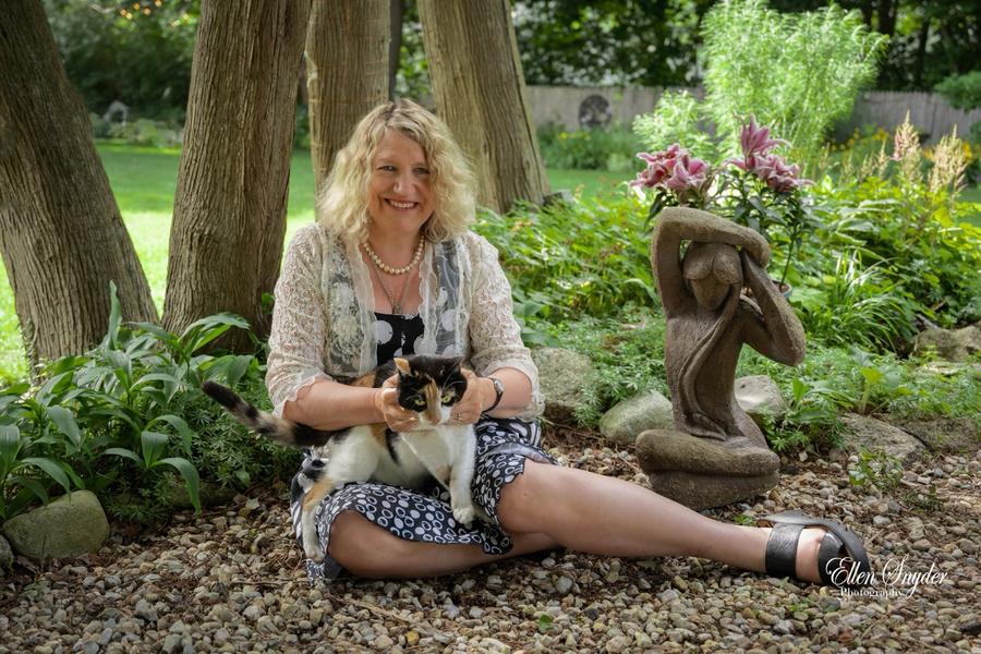 Photo of Linda Marks