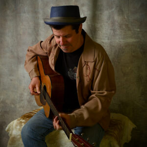 Photo of Jono Manson